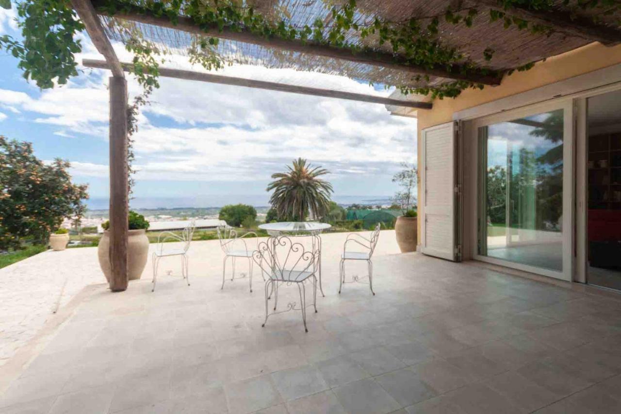 Villa Palm Hill Piedimonte Etneo Bagian luar foto