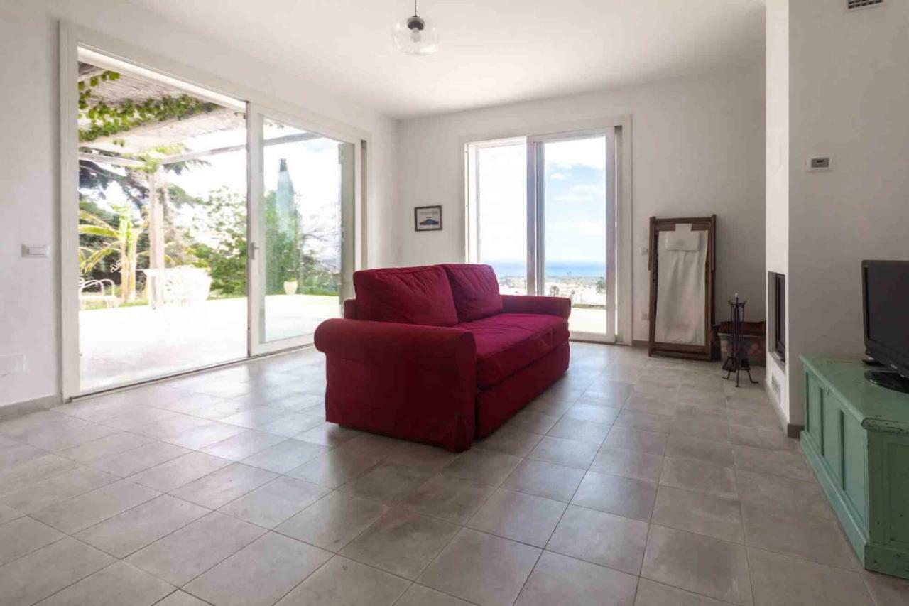 Villa Palm Hill Piedimonte Etneo Bagian luar foto