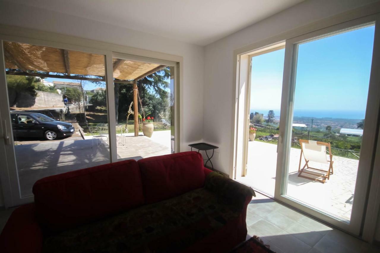 Villa Palm Hill Piedimonte Etneo Bagian luar foto